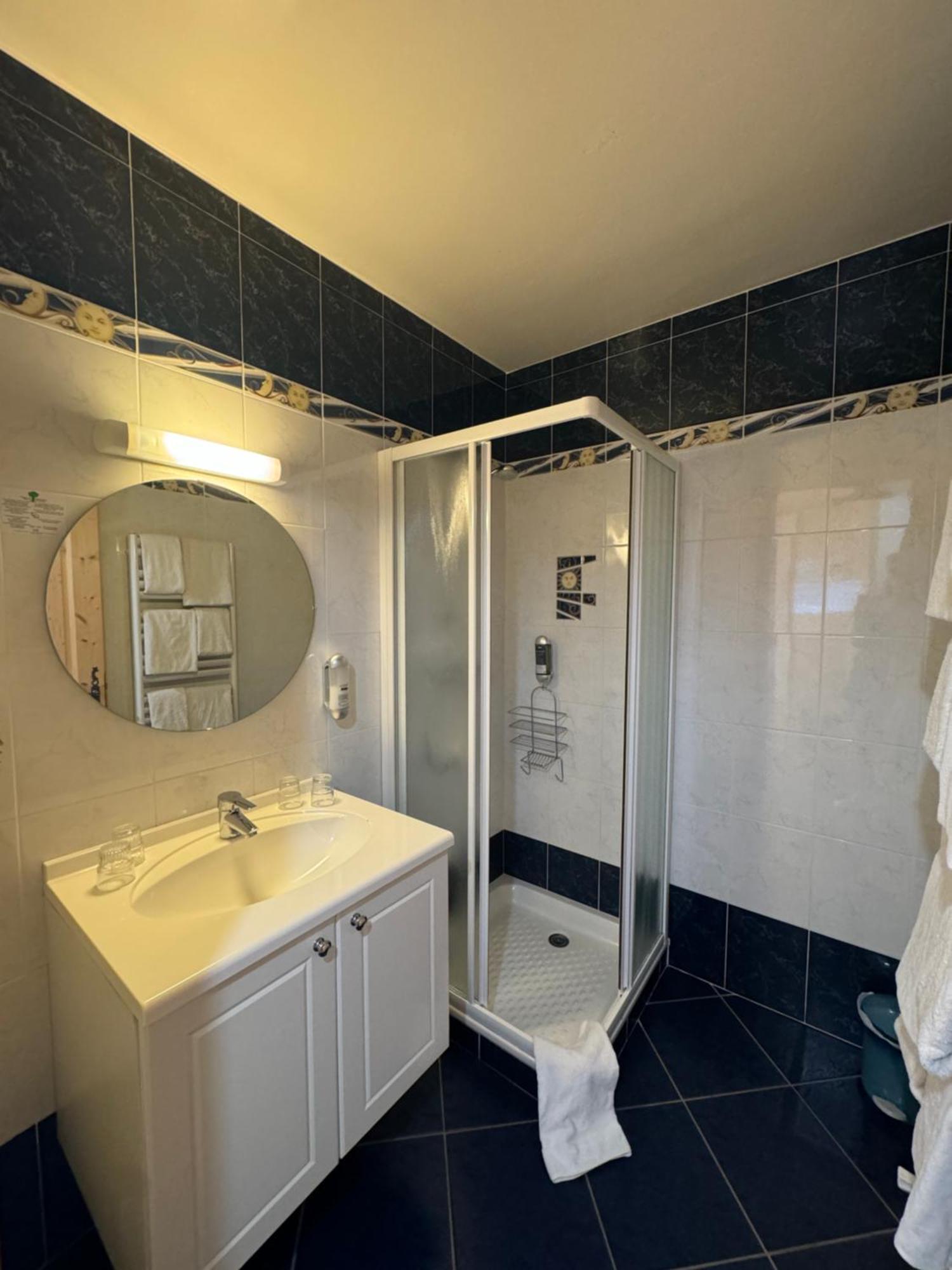 Le Schuss Hotel Châtel Kültér fotó