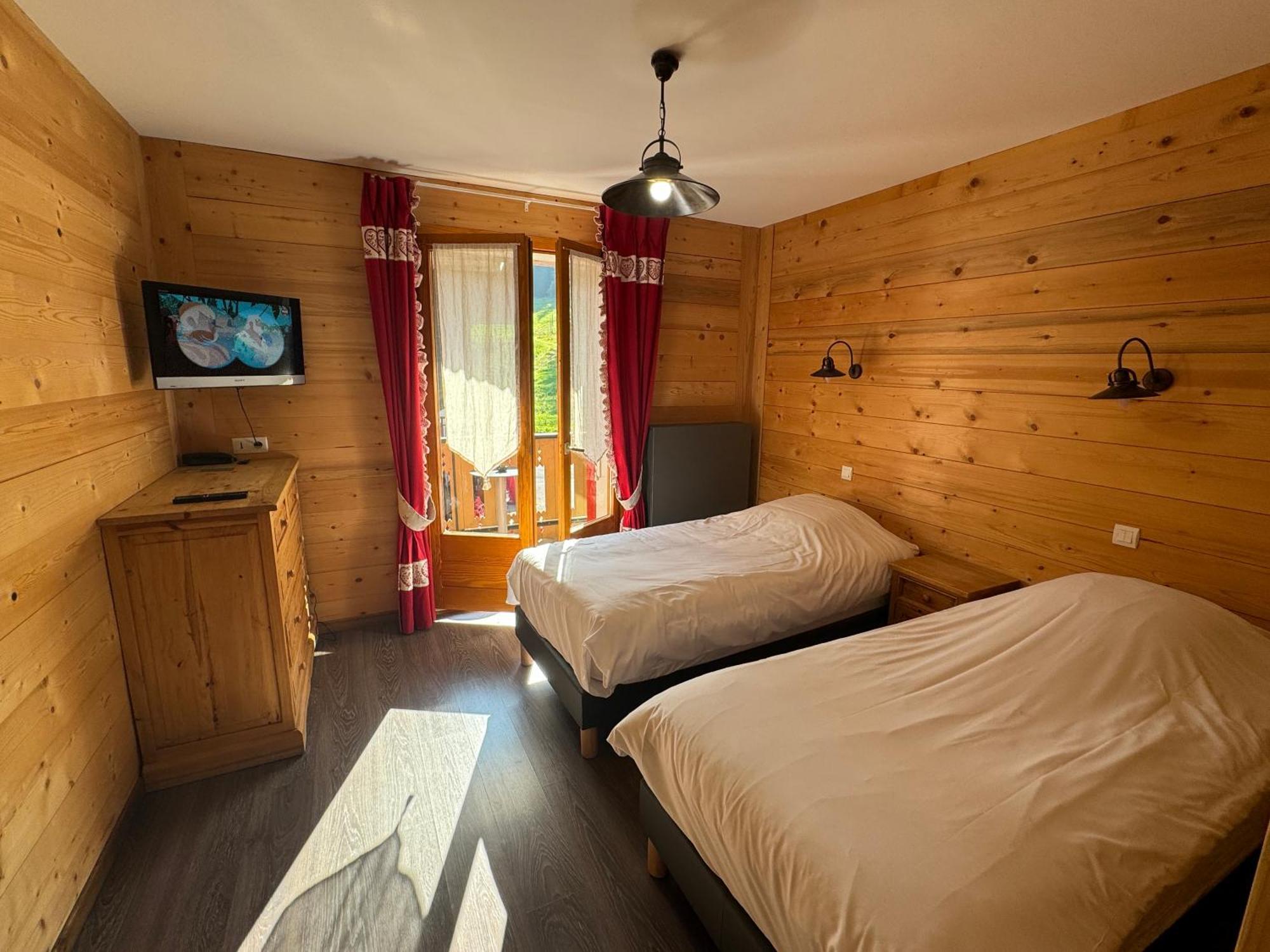 Le Schuss Hotel Châtel Kültér fotó