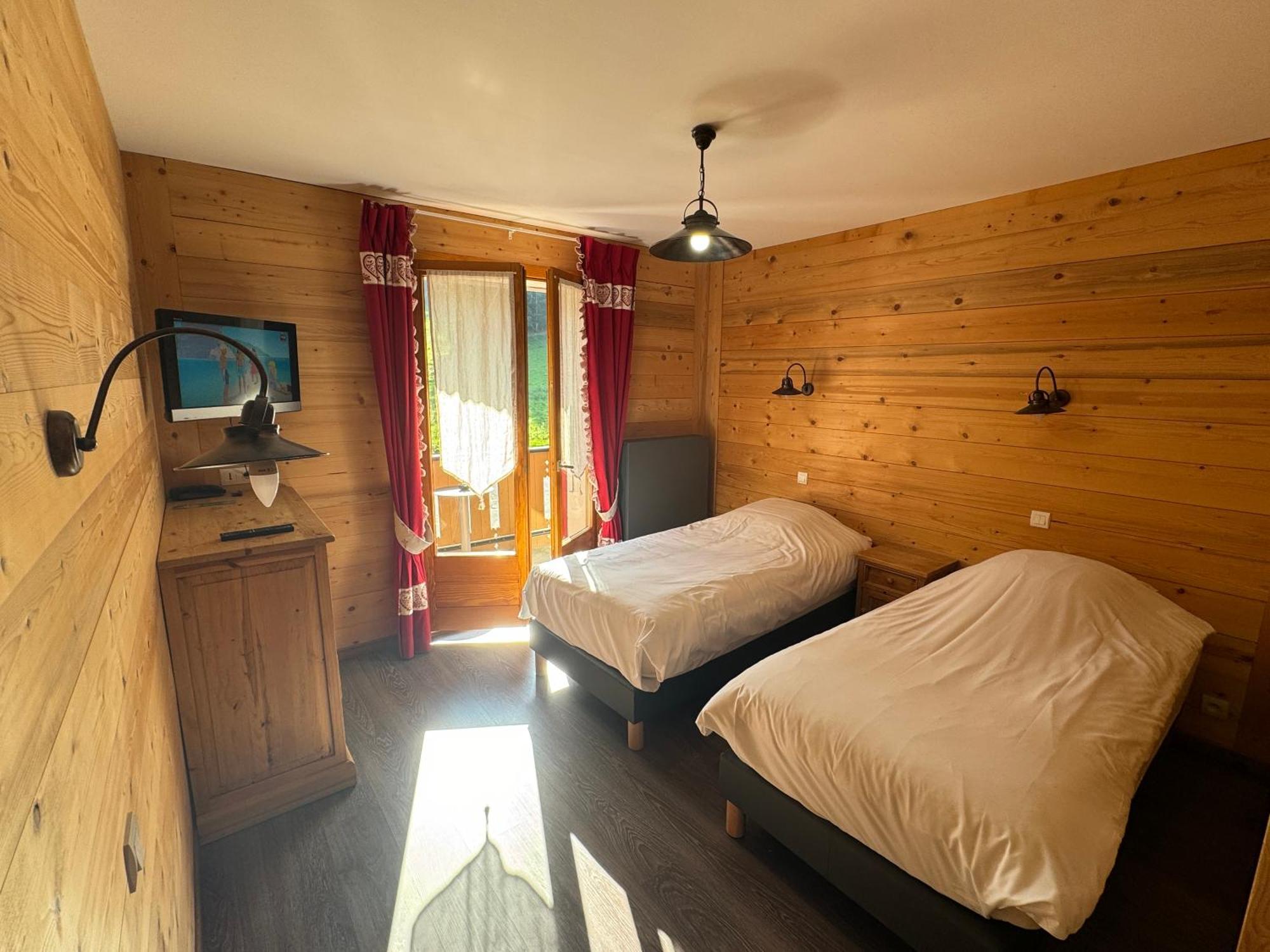 Le Schuss Hotel Châtel Kültér fotó